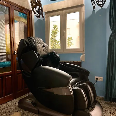 Apartment Unique Escape Cinema Massage Chair Malaga
