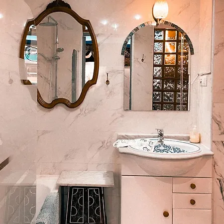 Unique Escape Cinema Massage Chair Apartment Malaga