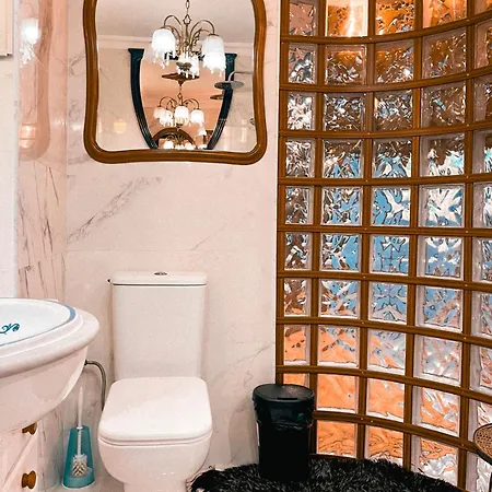 Unique Escape Cinema Massage Chair Apartment *